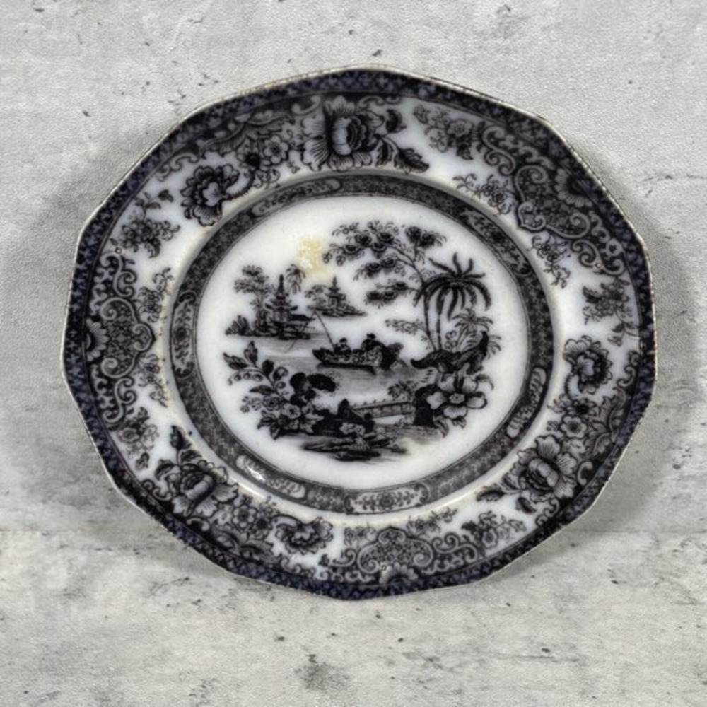 Antique J. Heath Tonquin Ceramic JH Black Boat Round‎ Salad Plate 7" x 7"
